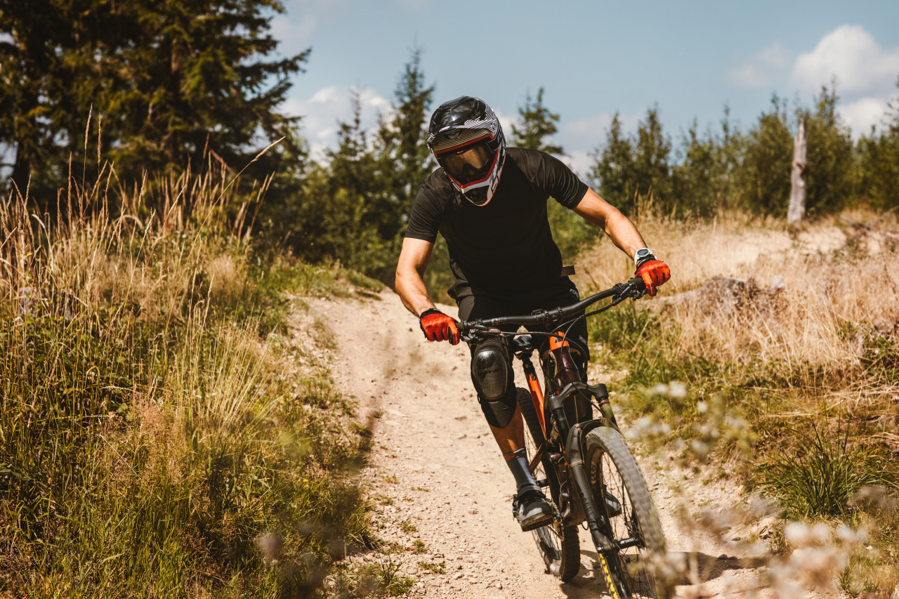 22579-force-dres-mtb-mount-kratky-rukav-cerny-95a309117f25868f5fc9b64177bf67a7