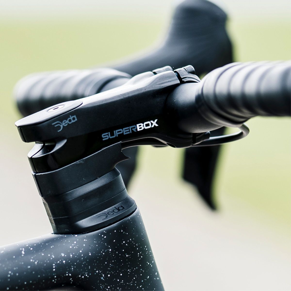 stevens-camino-rs-pro-axs-nightstone_4_o