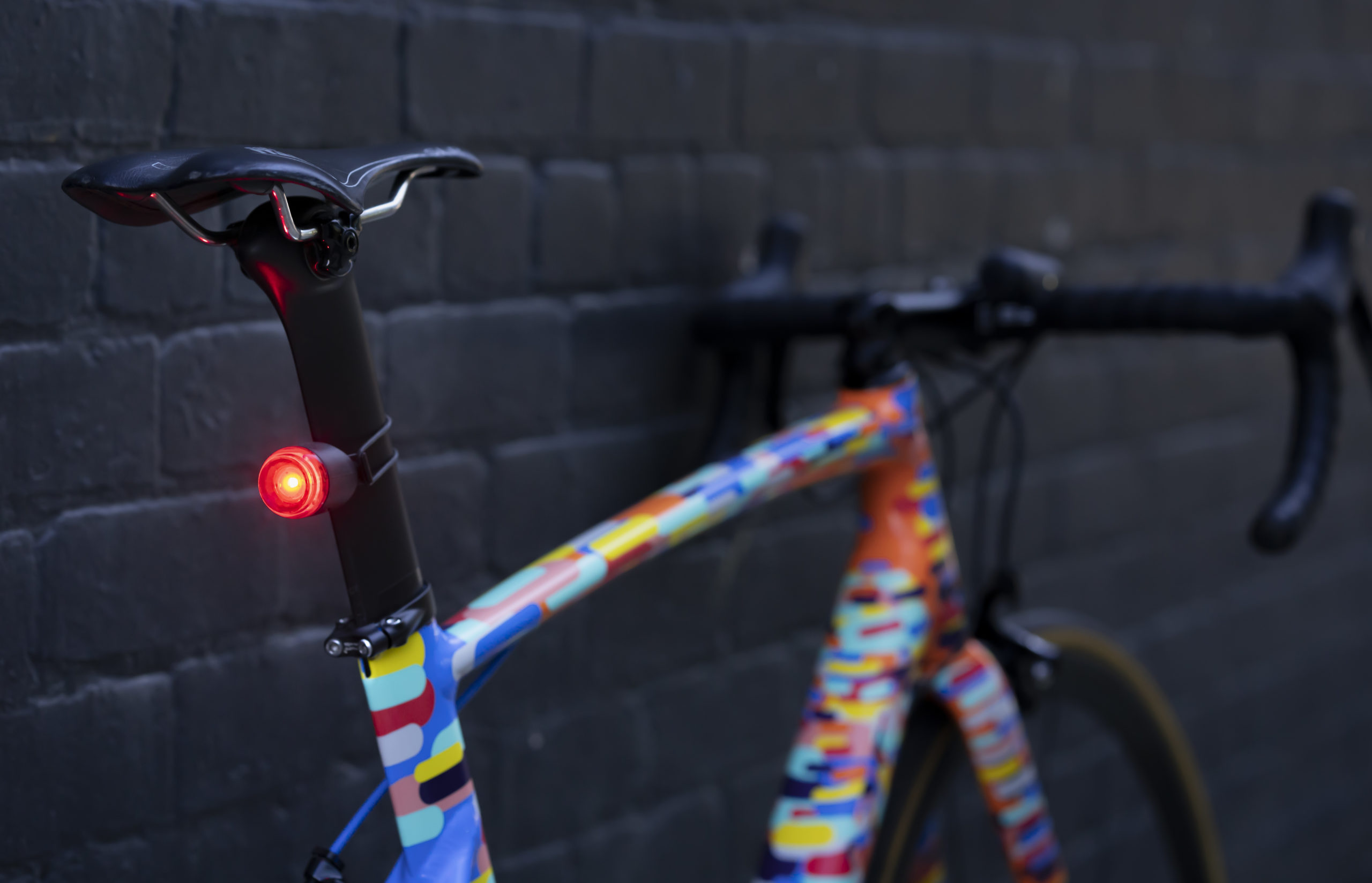 zadni-blikacka-knog-plug-rear_3_o
